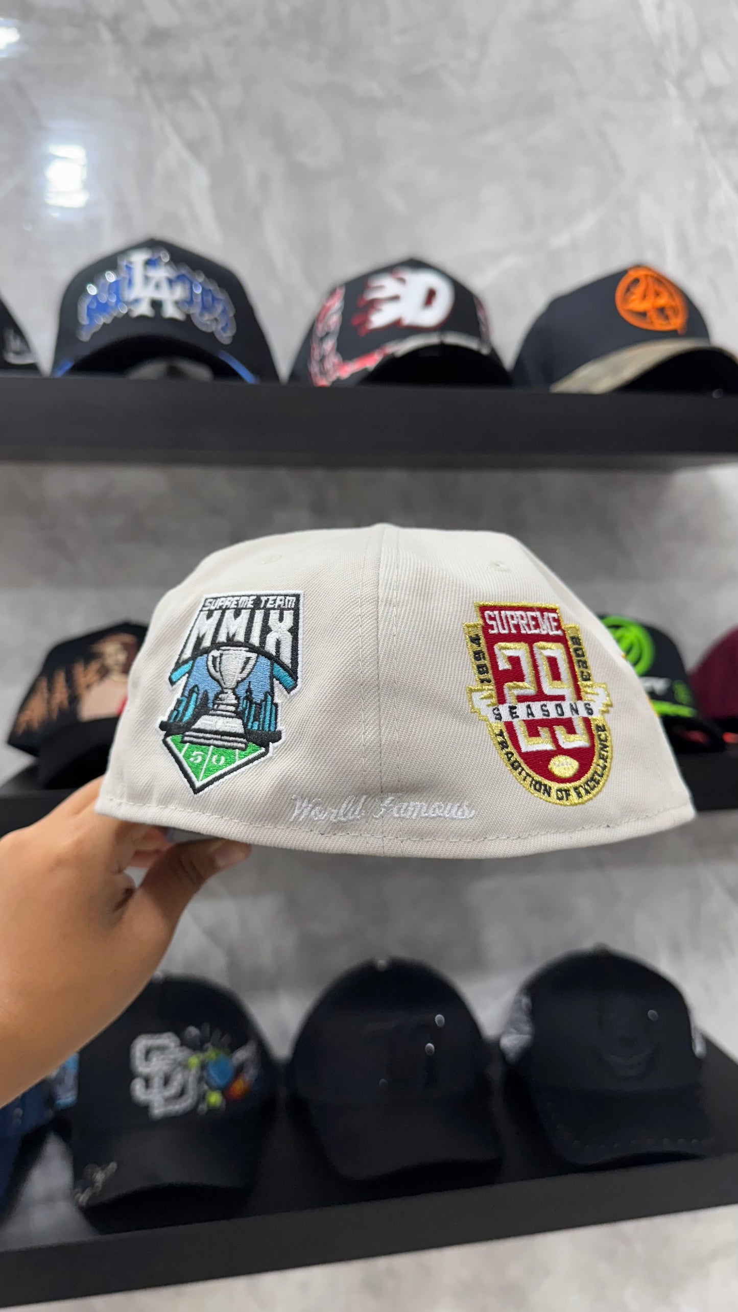 SUPREME X NEW ERA “COLISEUM NEW YORK”