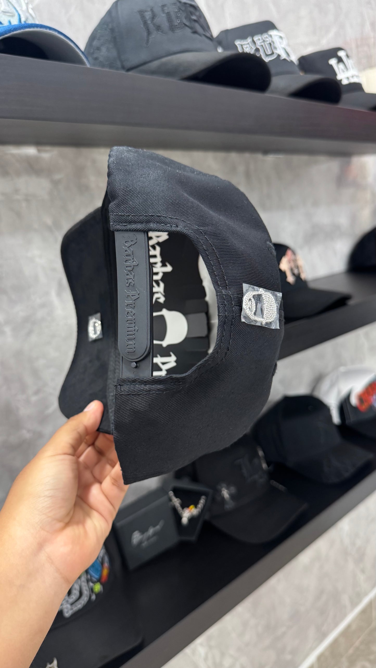BARBAS HATS “77”