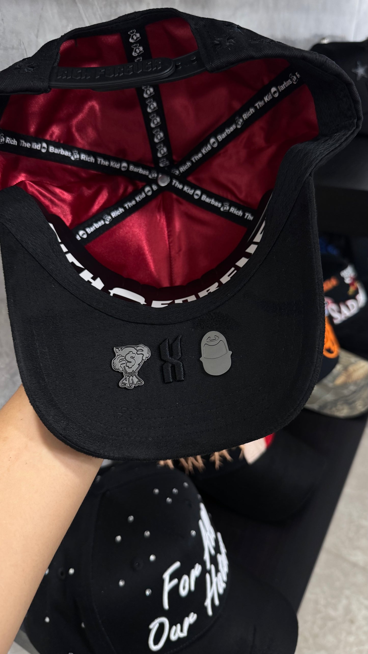 BARBAS HATS X RICH THE KID “CHROME BLACK” CON CAJA