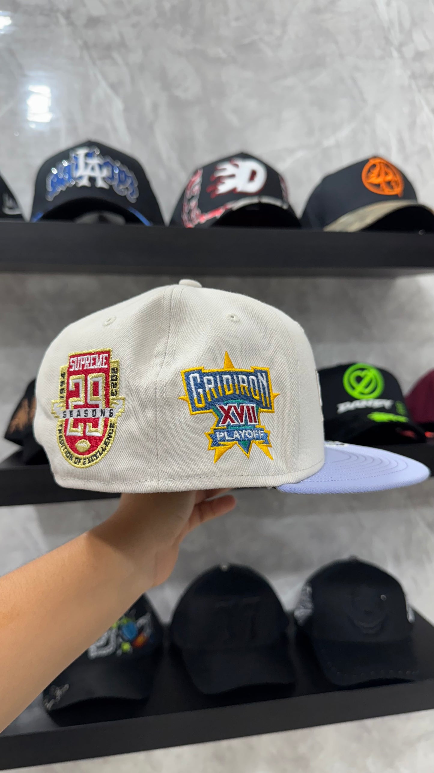 SUPREME X NEW ERA “COLISEUM NEW YORK”