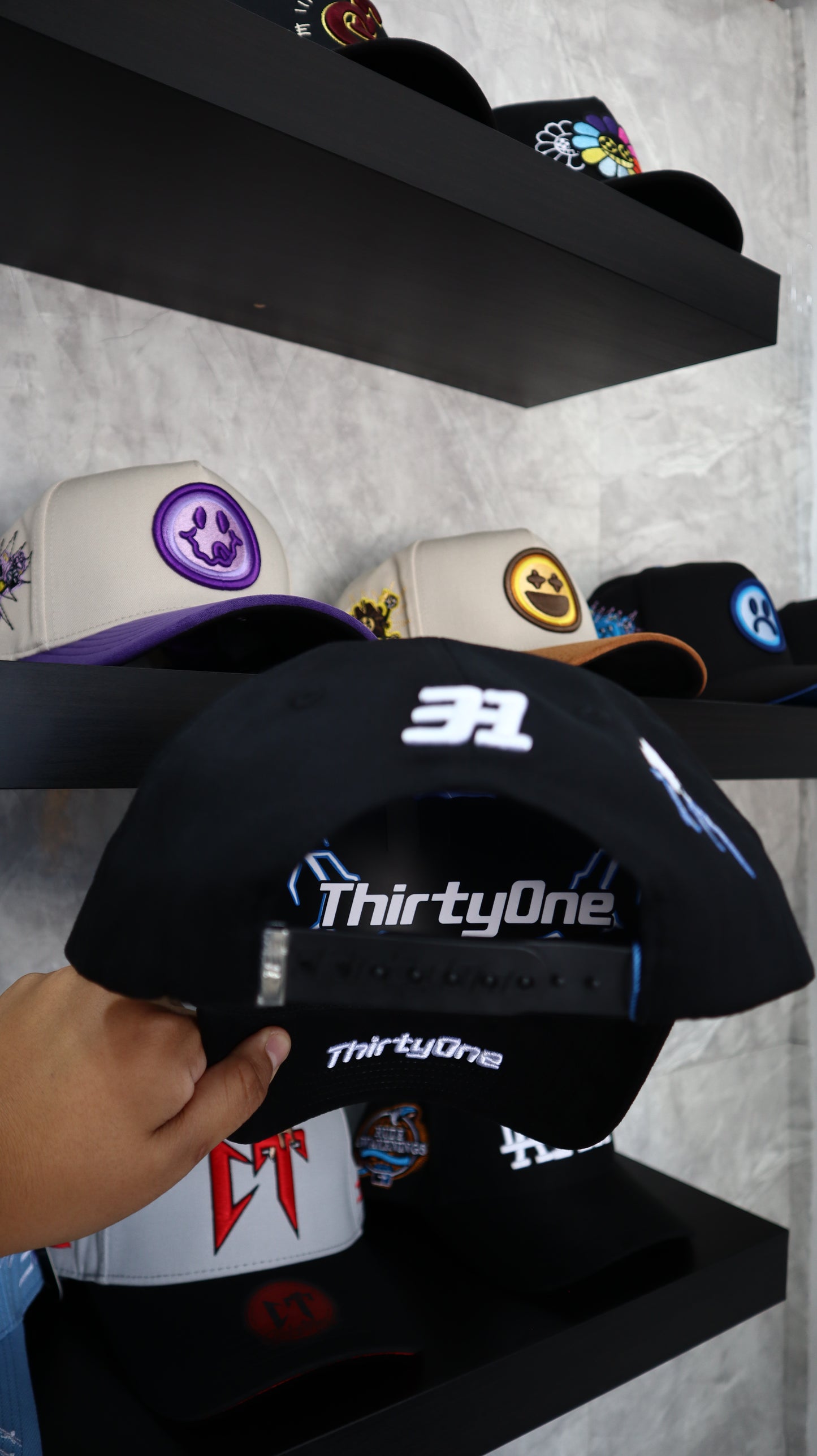 31 HATS “THUNDER”