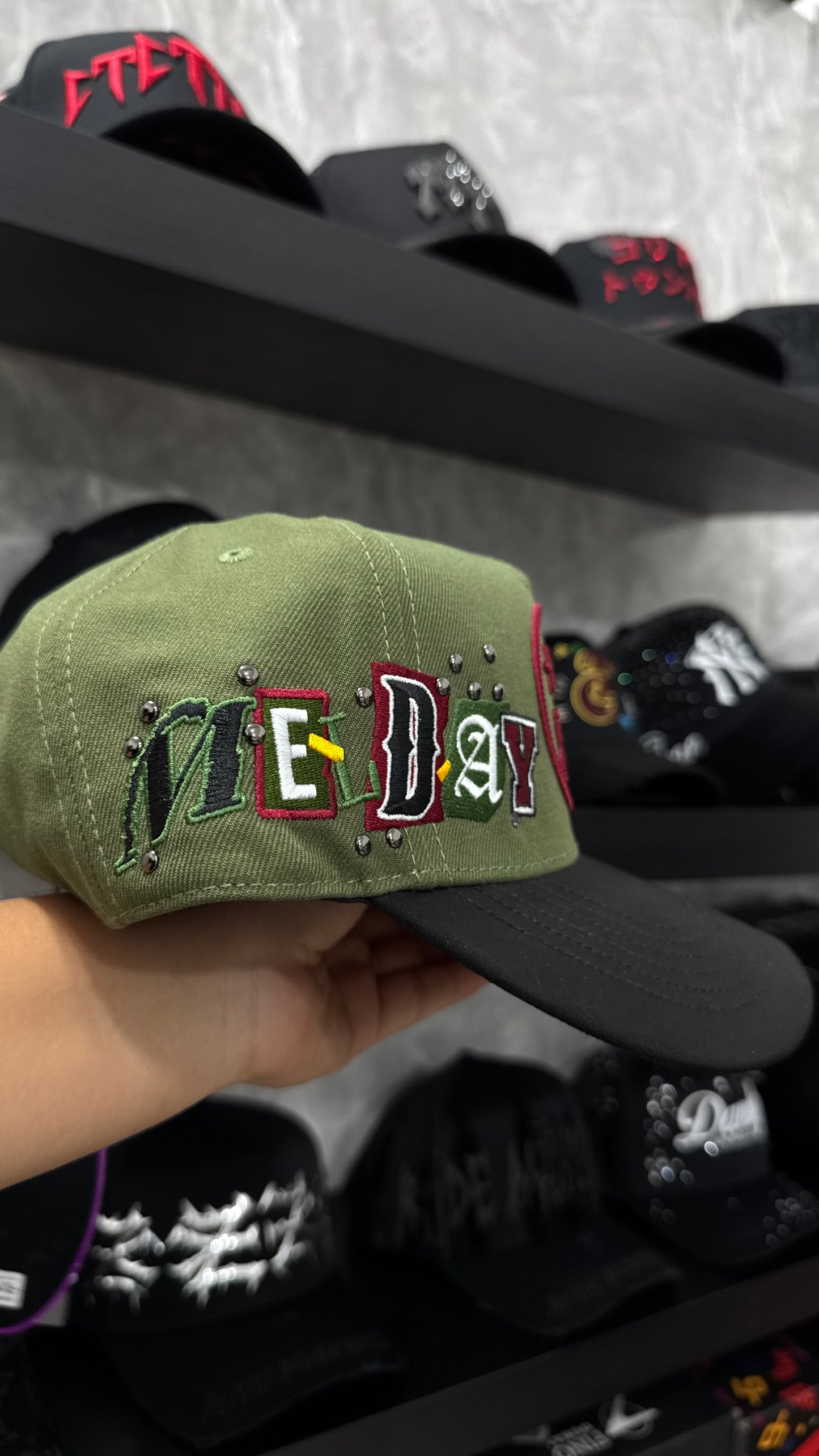 JC HATS X NETON “ MELDAY” (FULL SET: CAJA, CUBREPOLVO, CERTIFICADO)