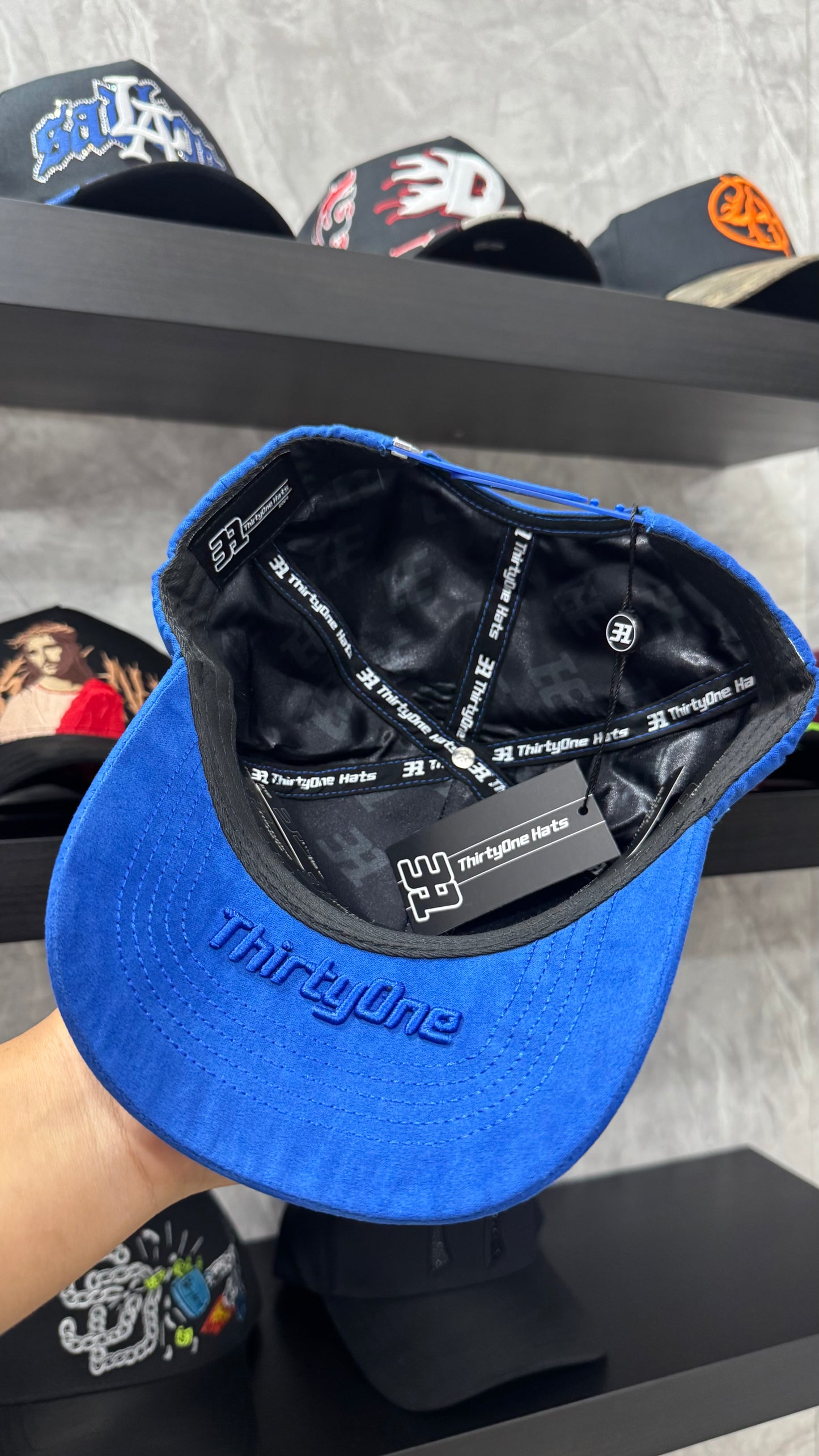 31 HATS “LA CLOUDS”