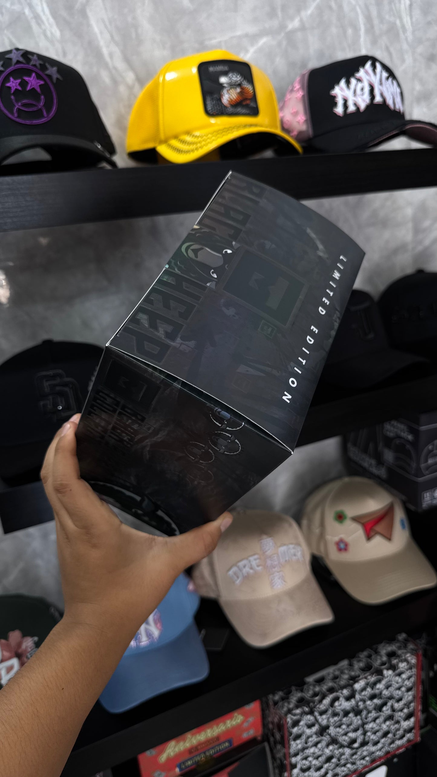 MT BRAND “OVEJA NEGRA”