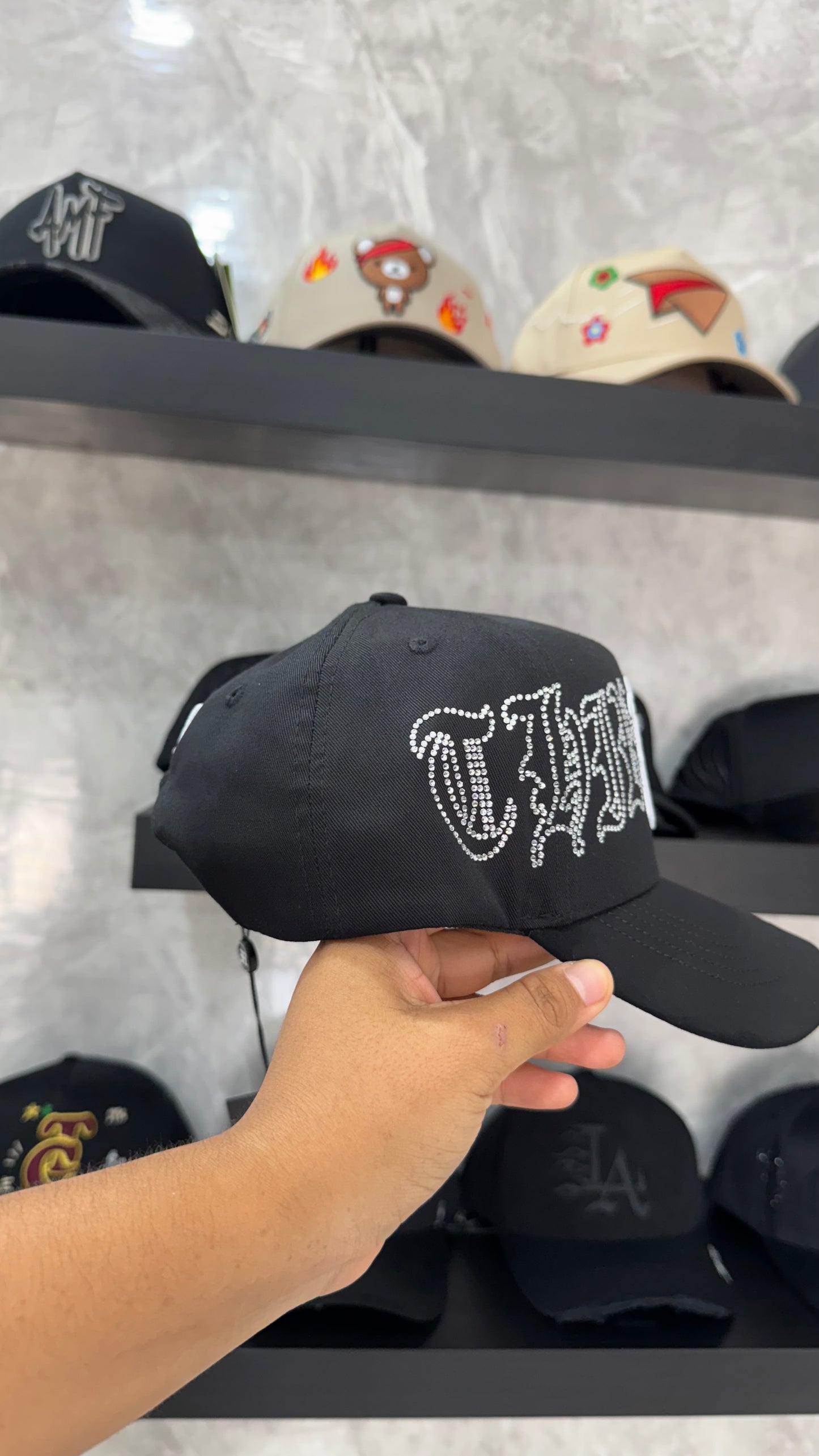 31 HATS “CRISTALS”