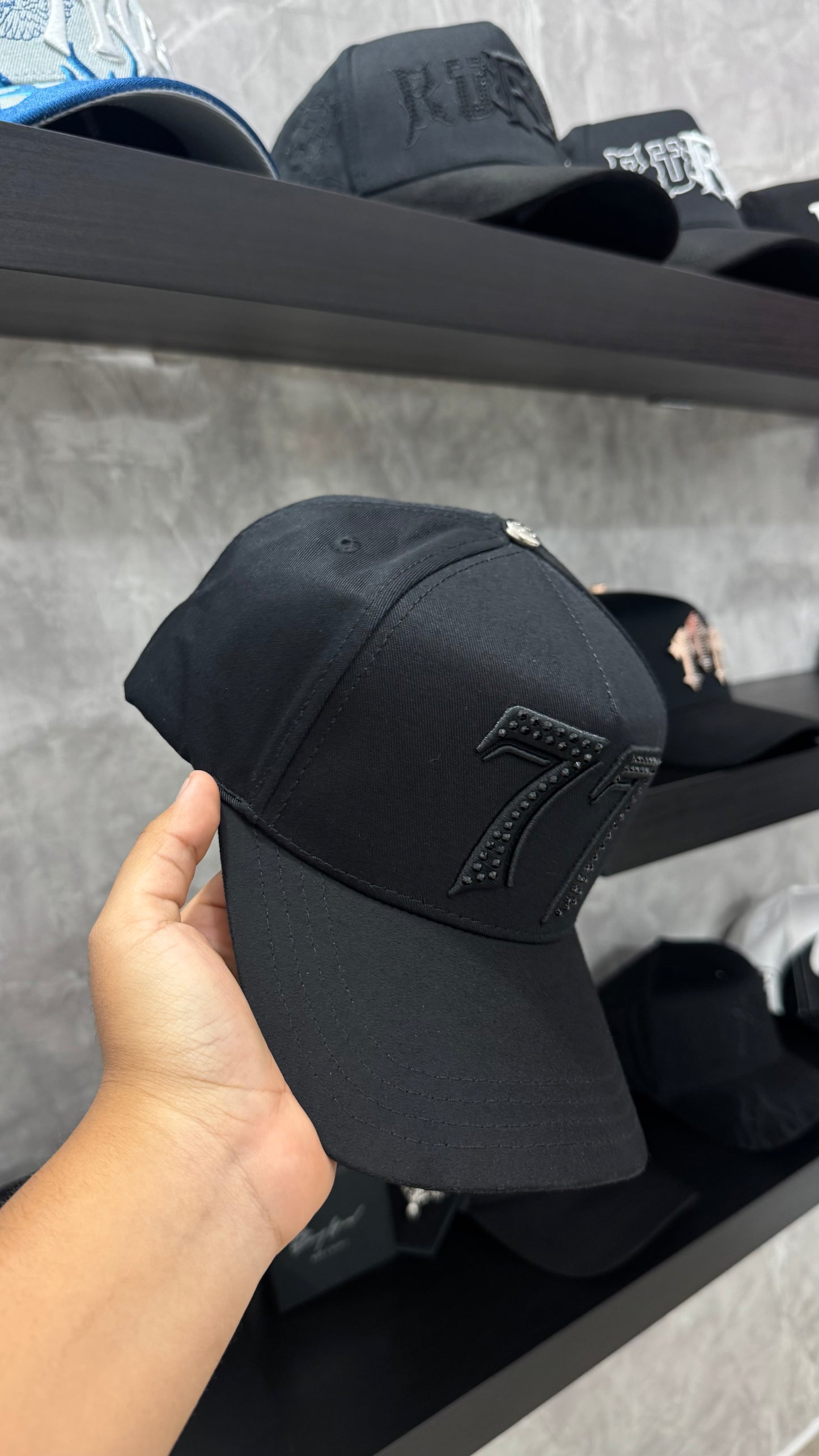 BARBAS HATS “77”