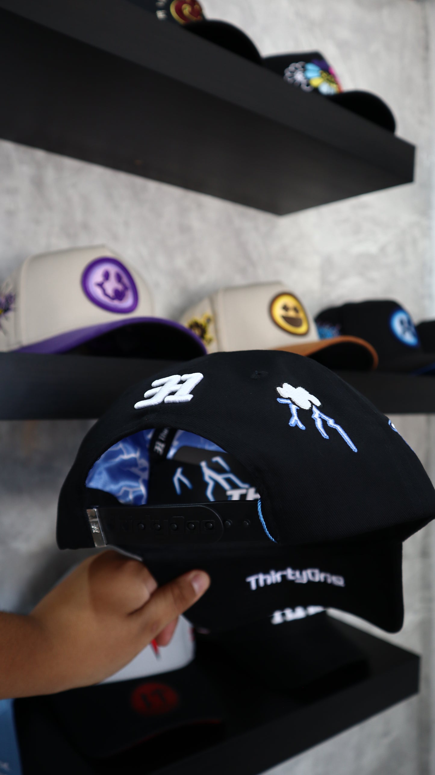 31 HATS “THUNDER”