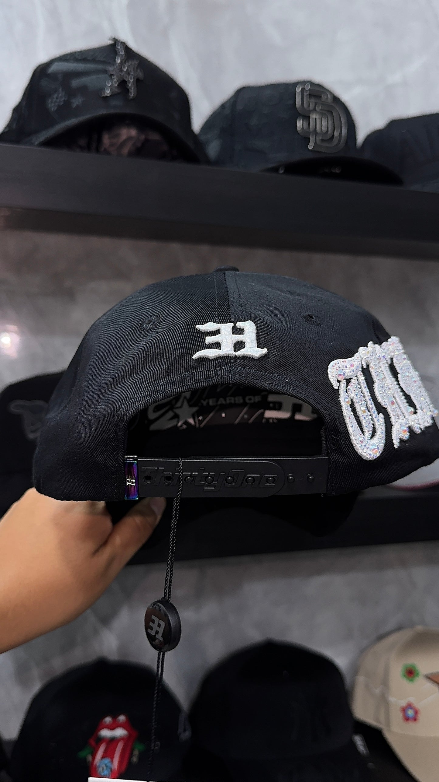 31 HATS “CONCRETE”