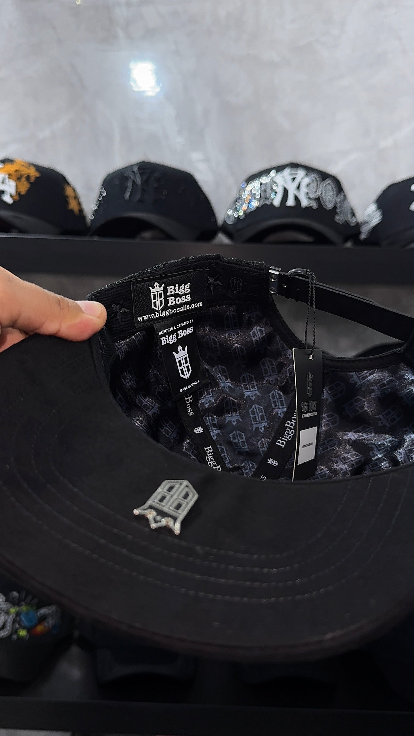 BIGG BOSS "SAN DIEGO ALL BLACK"