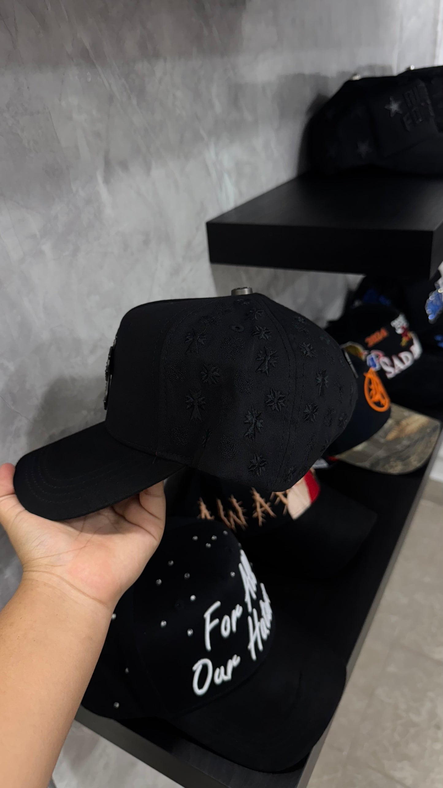 BARBAS HATS X RICH THE KID “CHROME BLACK” CON CAJA