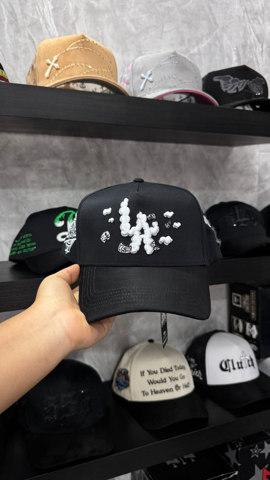 31 HATS “NUBES NEGRAS”