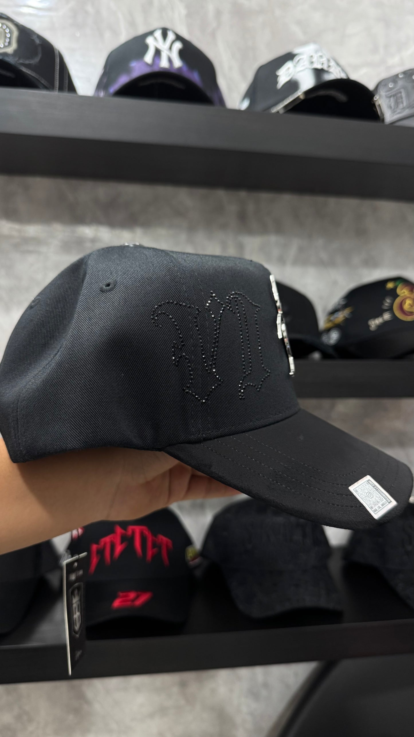 BIGG BOSS “EL VIRUS”