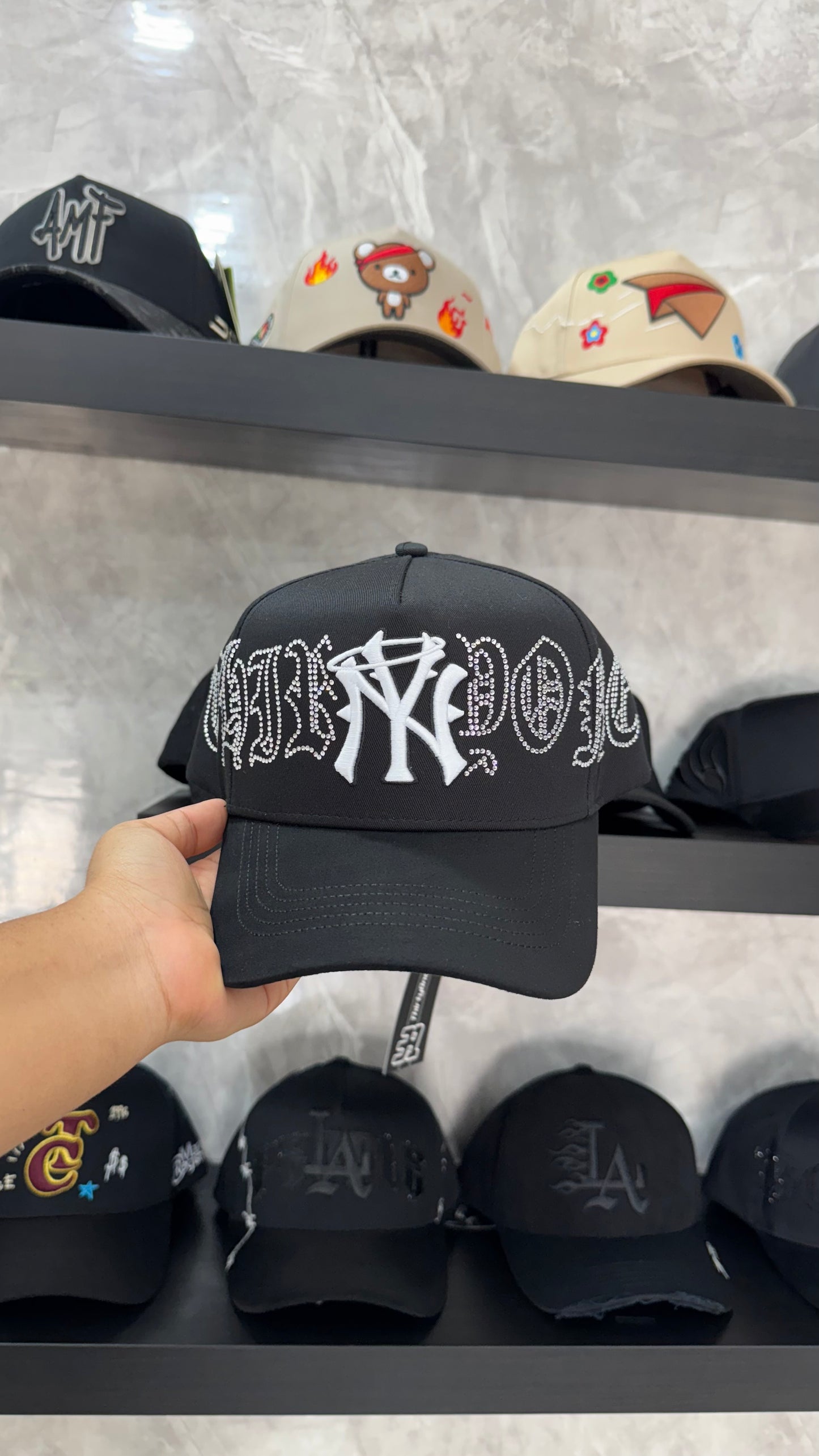 31 HATS “CRYSTALS WHITE”