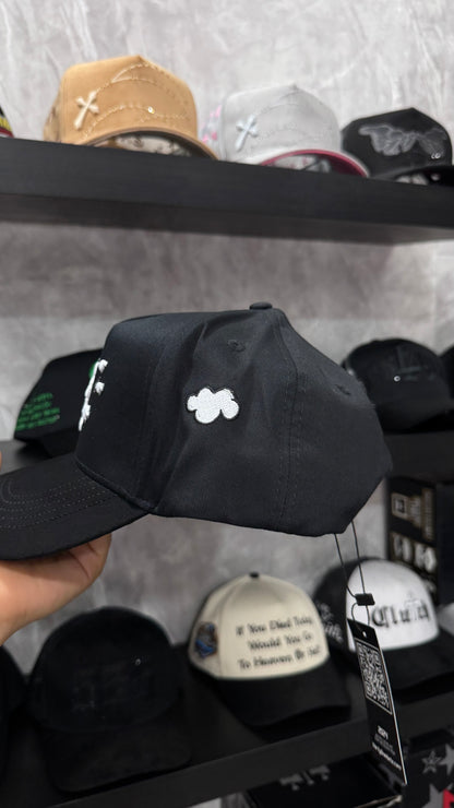 31 HATS “NUBES NEGRAS”